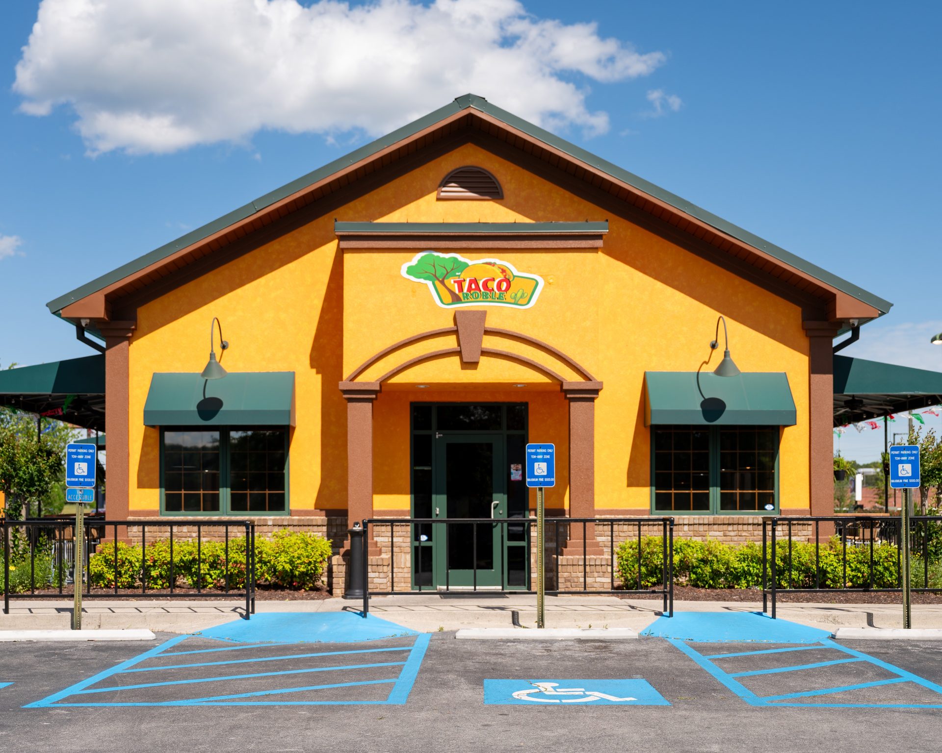 Welcome to Taco Roble in Dalton